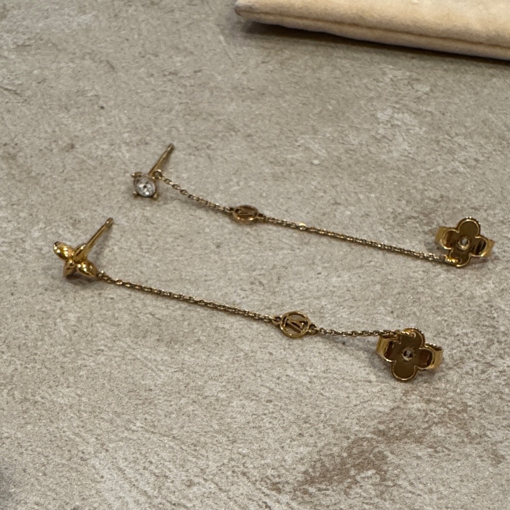 Louis Vuitton Petit Louis Earrings - Picture 4 of 11